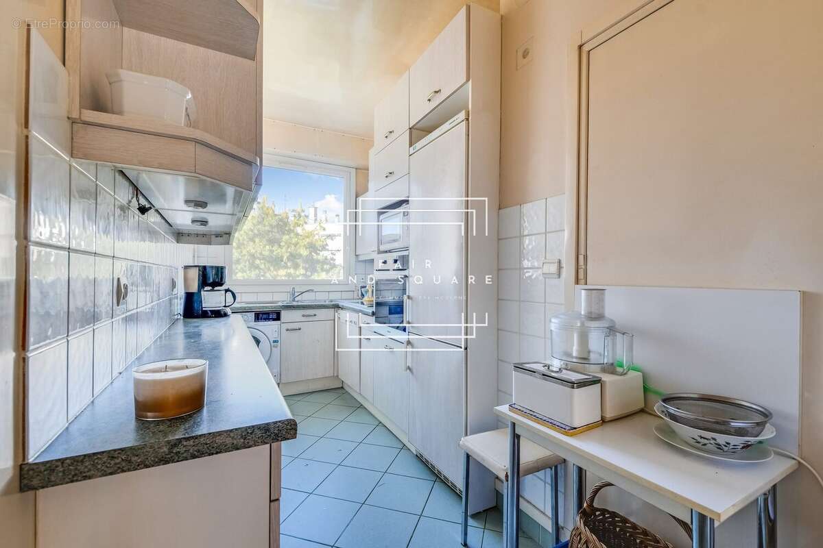 Appartement à NEUILLY-SUR-SEINE