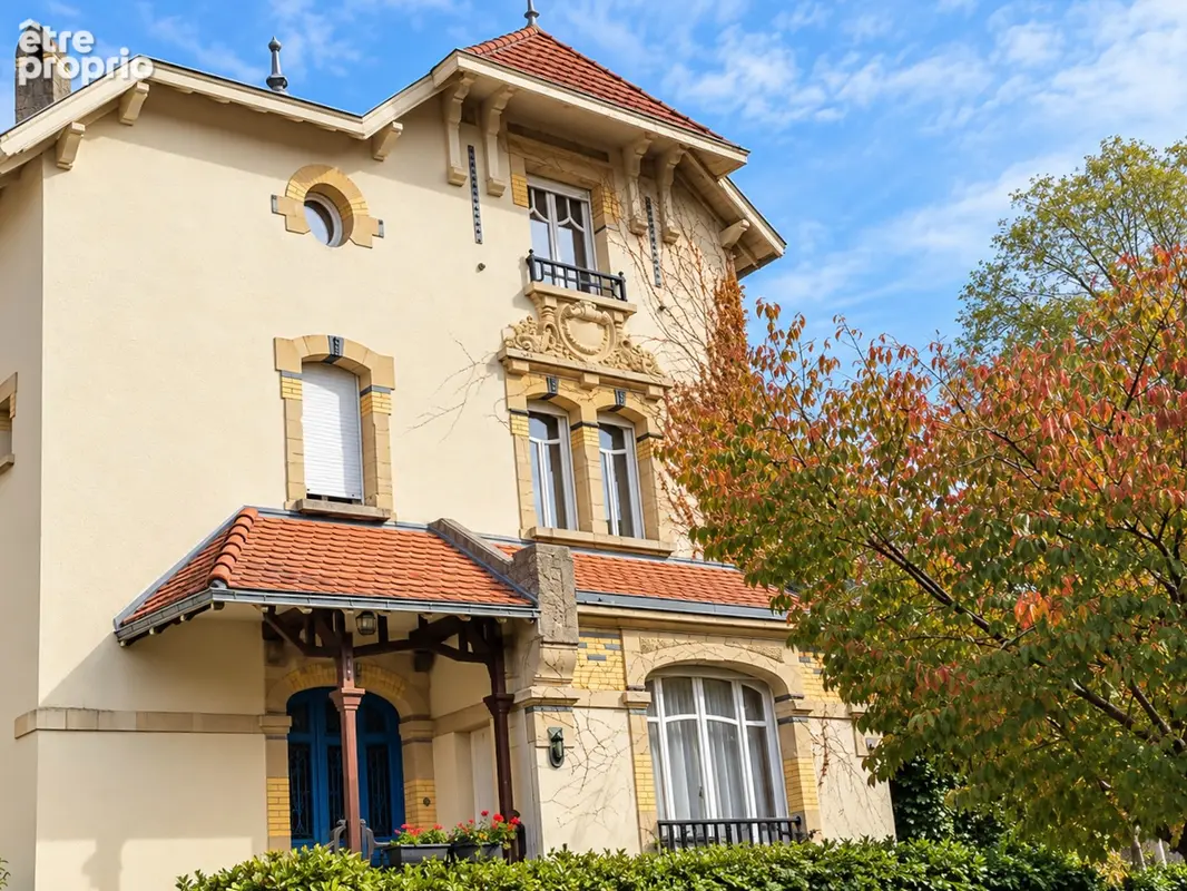Nancy / exceptionnelle villa art nouveau / 515 m² / 13 chambres / terrain de 1 070 m² - photo 2