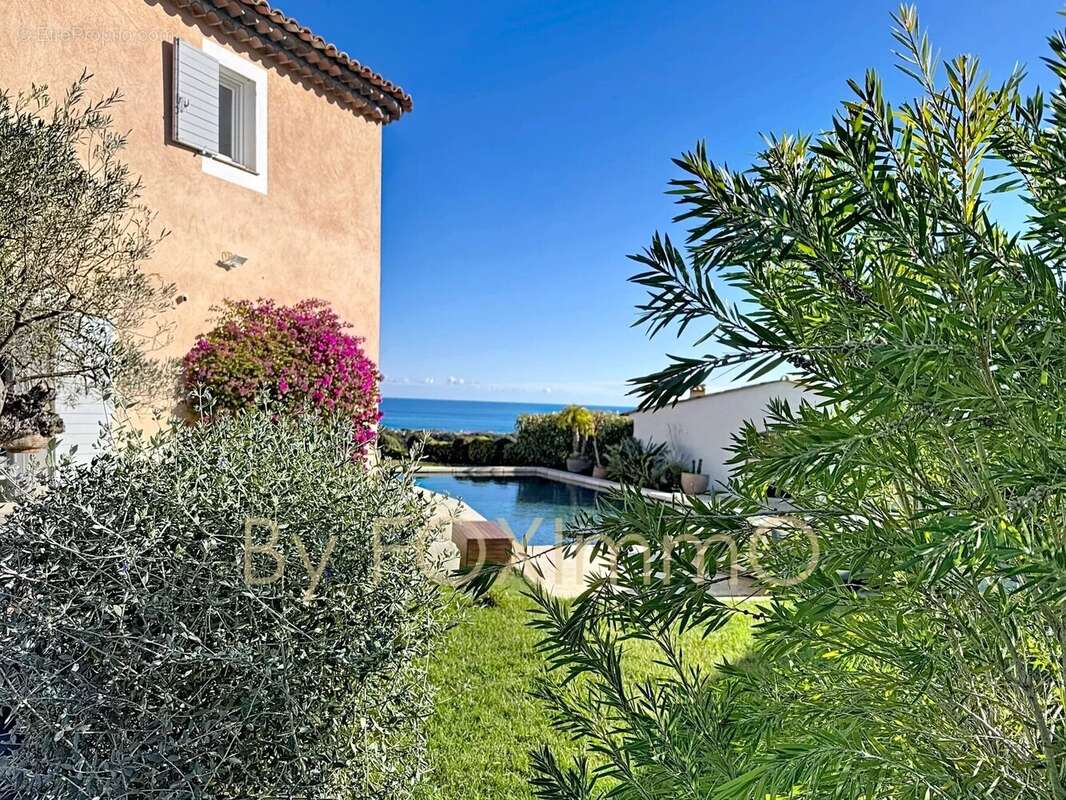 Maison à VILLENEUVE-LOUBET