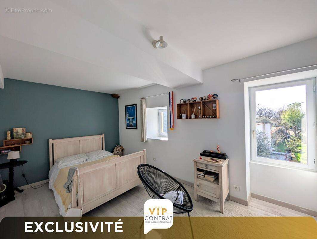 Maison de caractère à Triac Lautrait Exclusivité VIP réf 436237 - photo 12