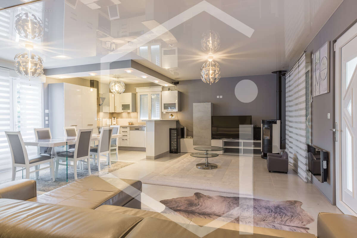 Maison à COSNE-COURS-SUR-LOIRE