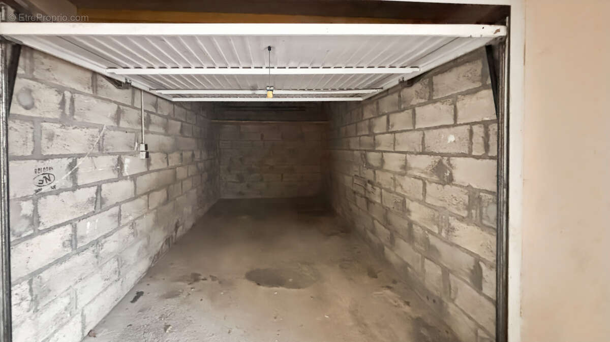 Appartement à NEAUPHLE-LE-CHATEAU