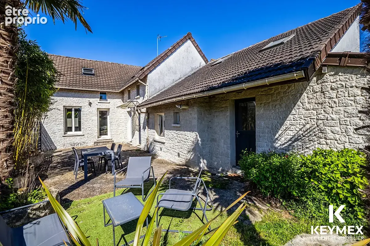 Maison familiale de caractère à vendre à Neuilly-en-Thelle - 6 pièces - 4 chambres - photo 10