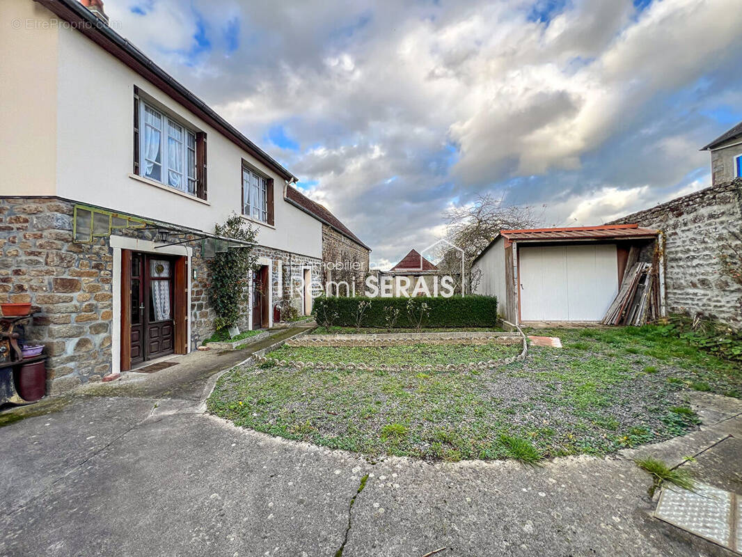 Maison à LA LANDE-PATRY