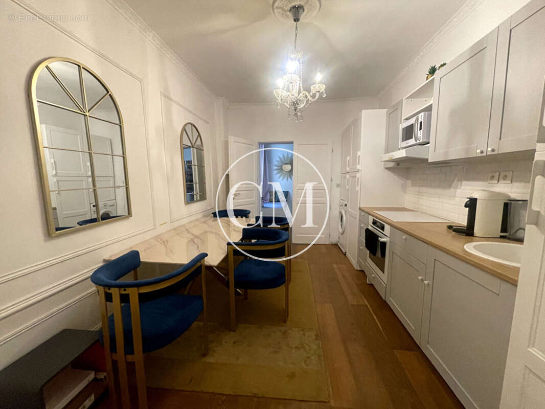 Appartement à VERSAILLES