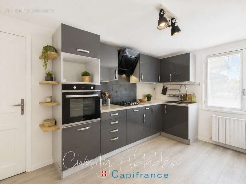 Appartement à GILLY-SUR-ISERE