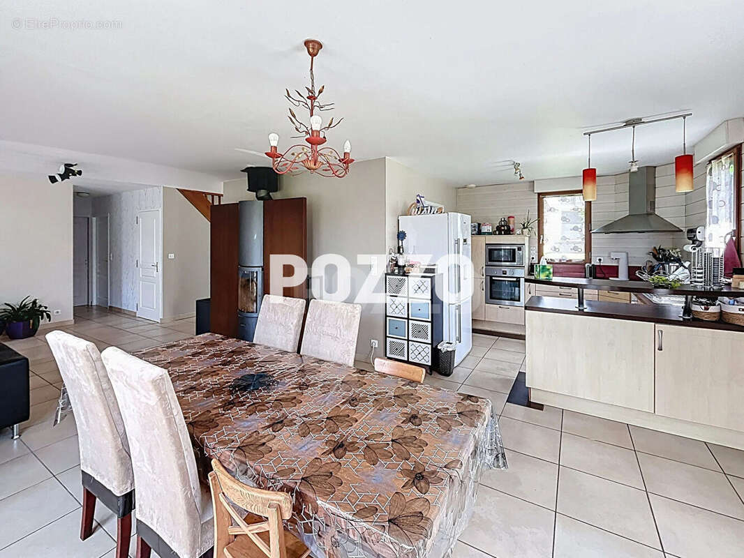 Maison à LES LOGES-MARCHIS