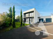 Maison à SAINTE-SAVINE