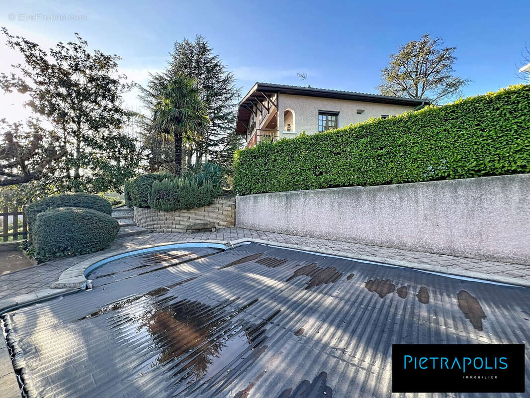 Maison à NEUVILLE-SUR-SAONE