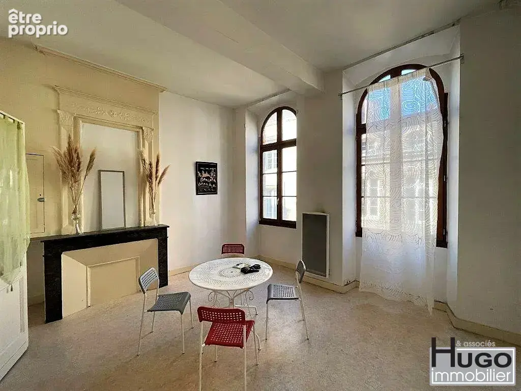 Bordeaux- cours victor hugo- secteur sauvegardé- immeuble mixte 4 lots 240m² en secteur sauvegardé ! - photo 4