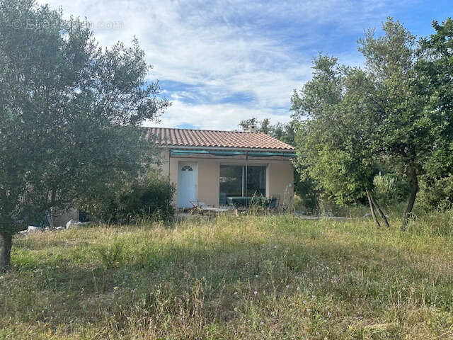 Maison à PERNES-LES-FONTAINES