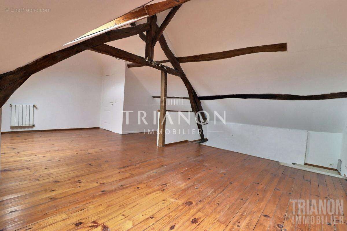 Maison à MEZY-SUR-SEINE