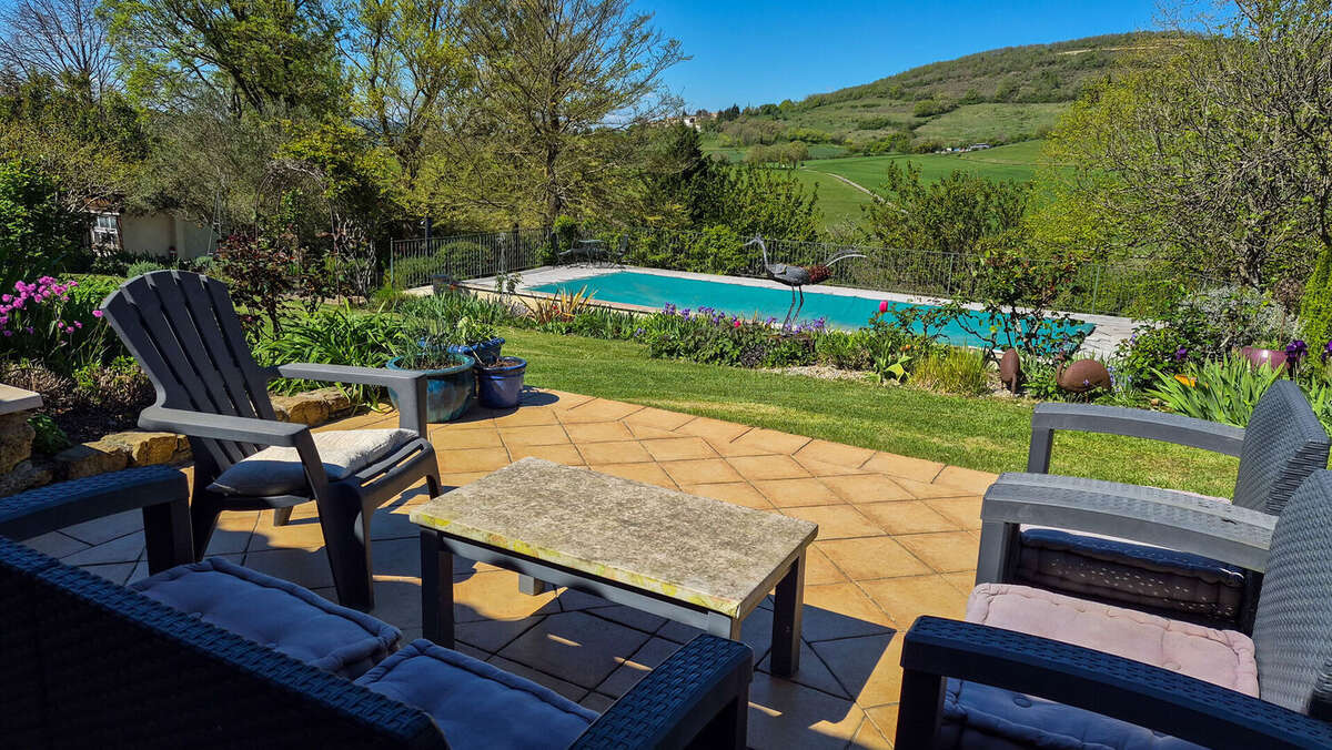 piscine - Maison à TREZIERS