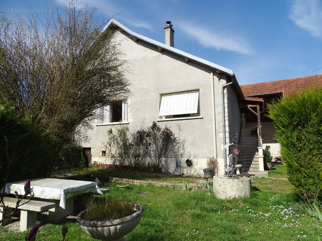 Maison à NOIRON-SUR-SEINE
