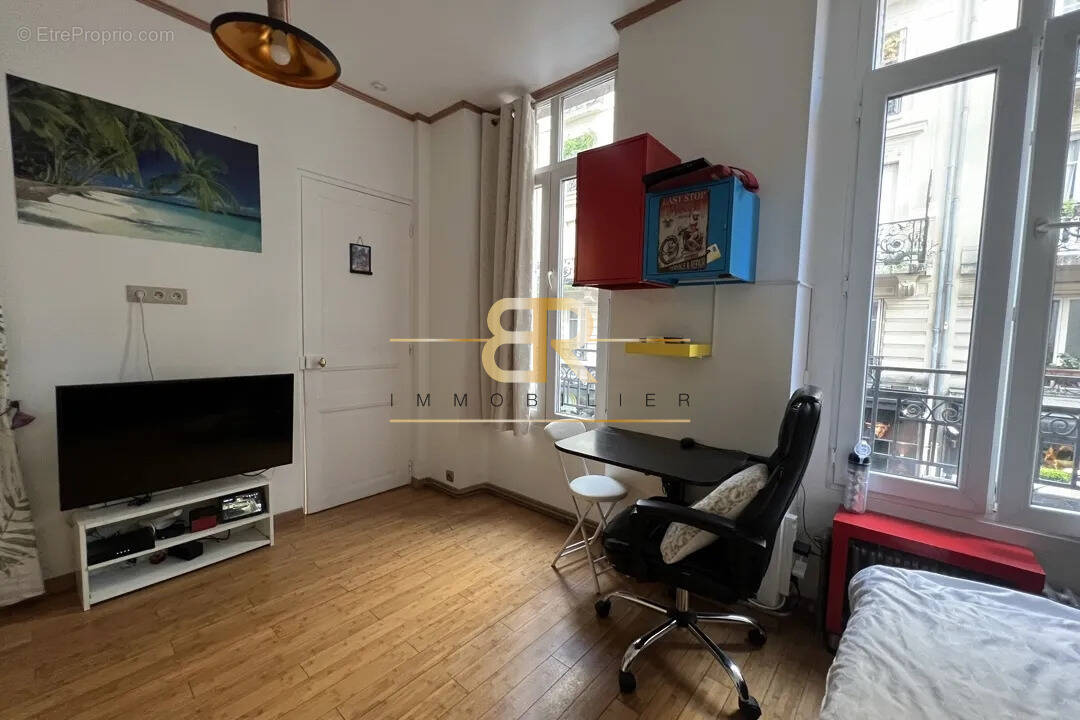 Appartement à PARIS-9E
