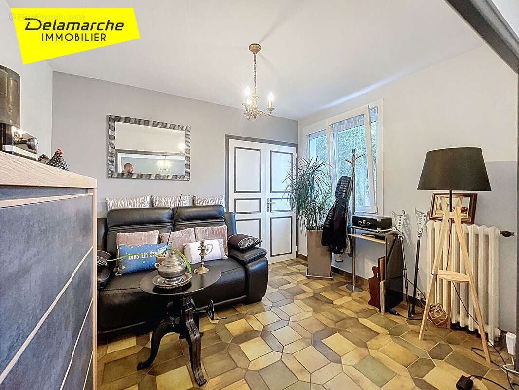 A vendre Maison Gavray  4 pièce(s) proche des commodités avec constructible. - photo 4