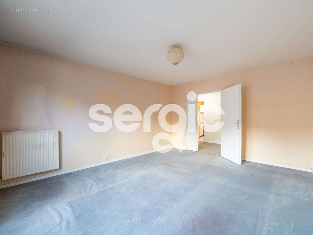 Appartement à BUSSY-SAINT-GEORGES