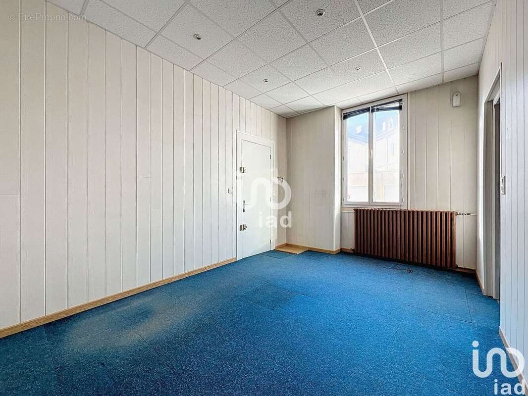 Photo 7 - Commerce à LA MOUILLE