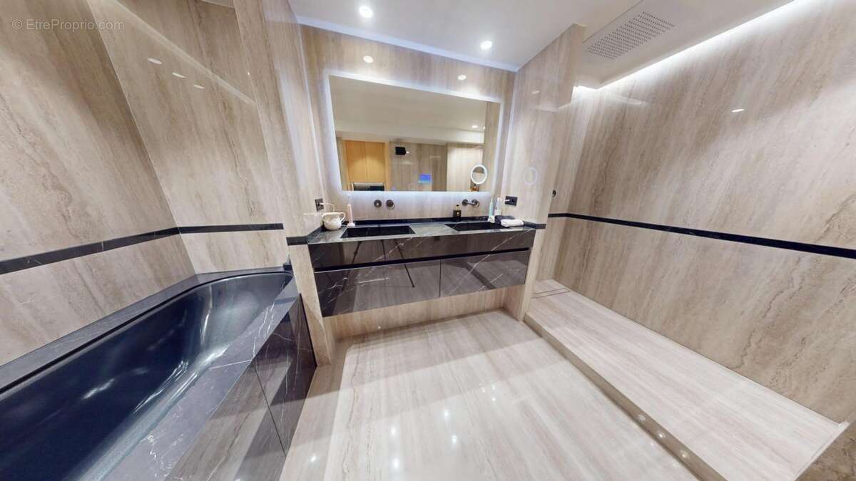 Maison à SAINT-MAUR-DES-FOSSES