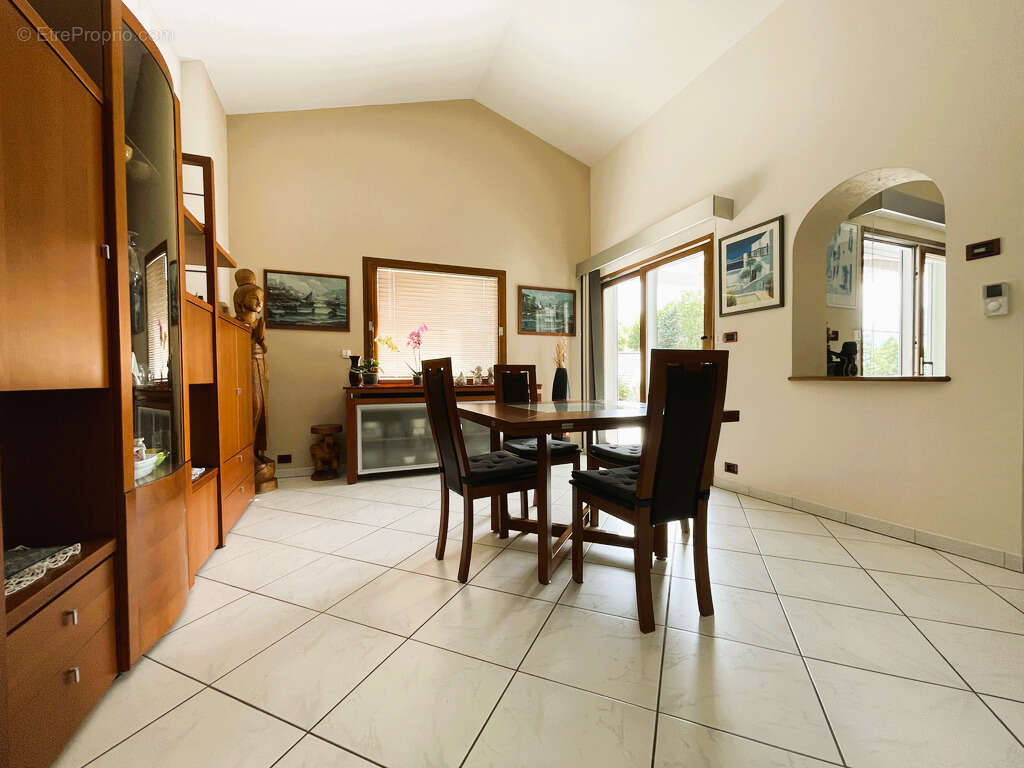 Maison individuelle + grand garage - photo 8