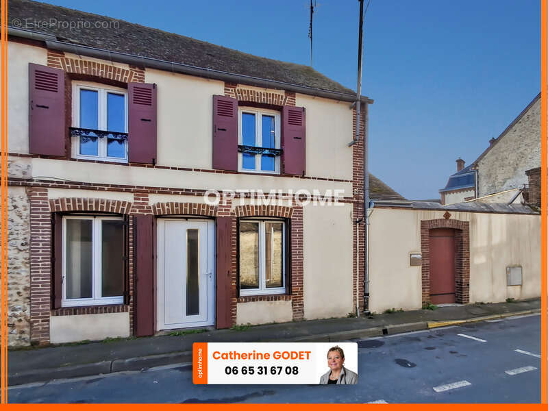 Maison à CHATEAUNEUF-EN-THYMERAIS