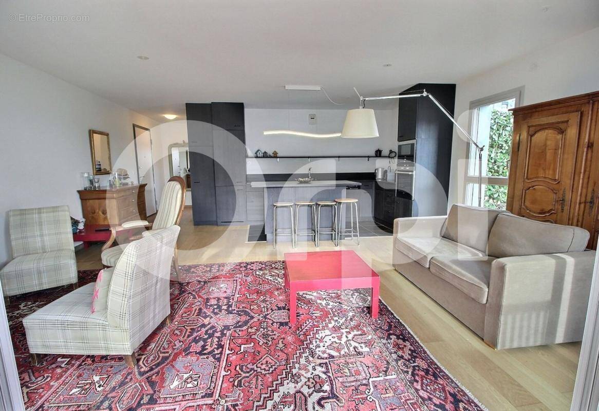 Appartement à CHENS-SUR-LEMAN