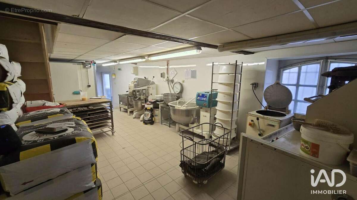 Photo 7 - Commerce à COUHE