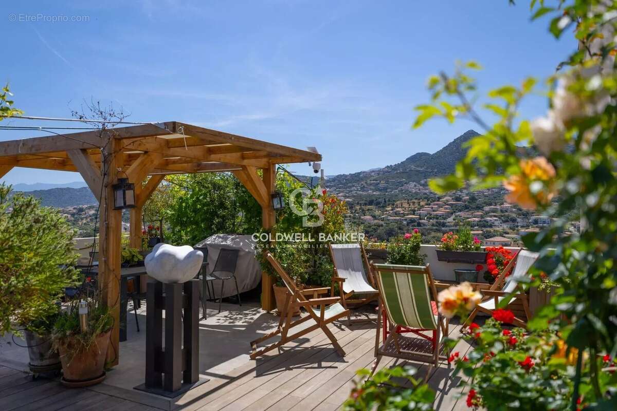 Appartement à L'ILE-ROUSSE
