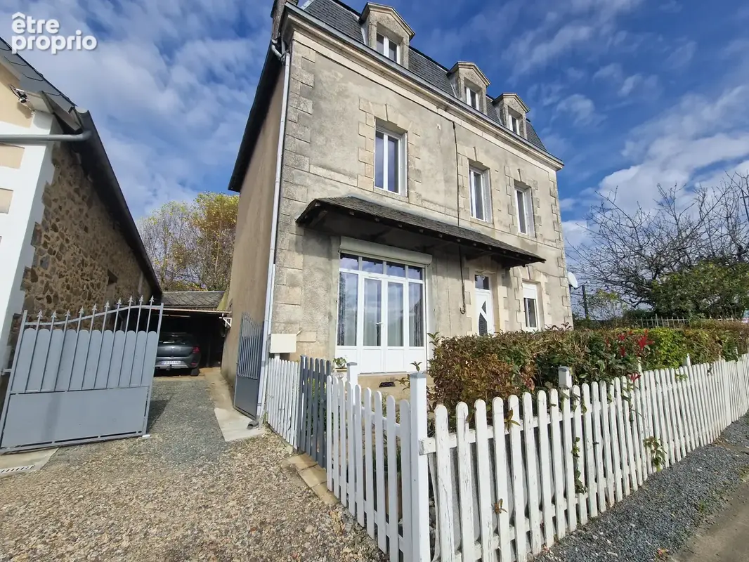 Maison de charme en pierres avec des espaces extérieurs très cosy. - photo 12