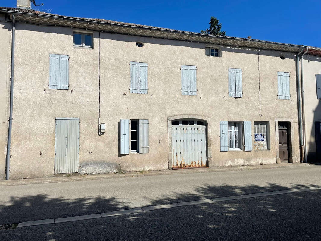 Jolie maison avec terrain attenant. - photo 10