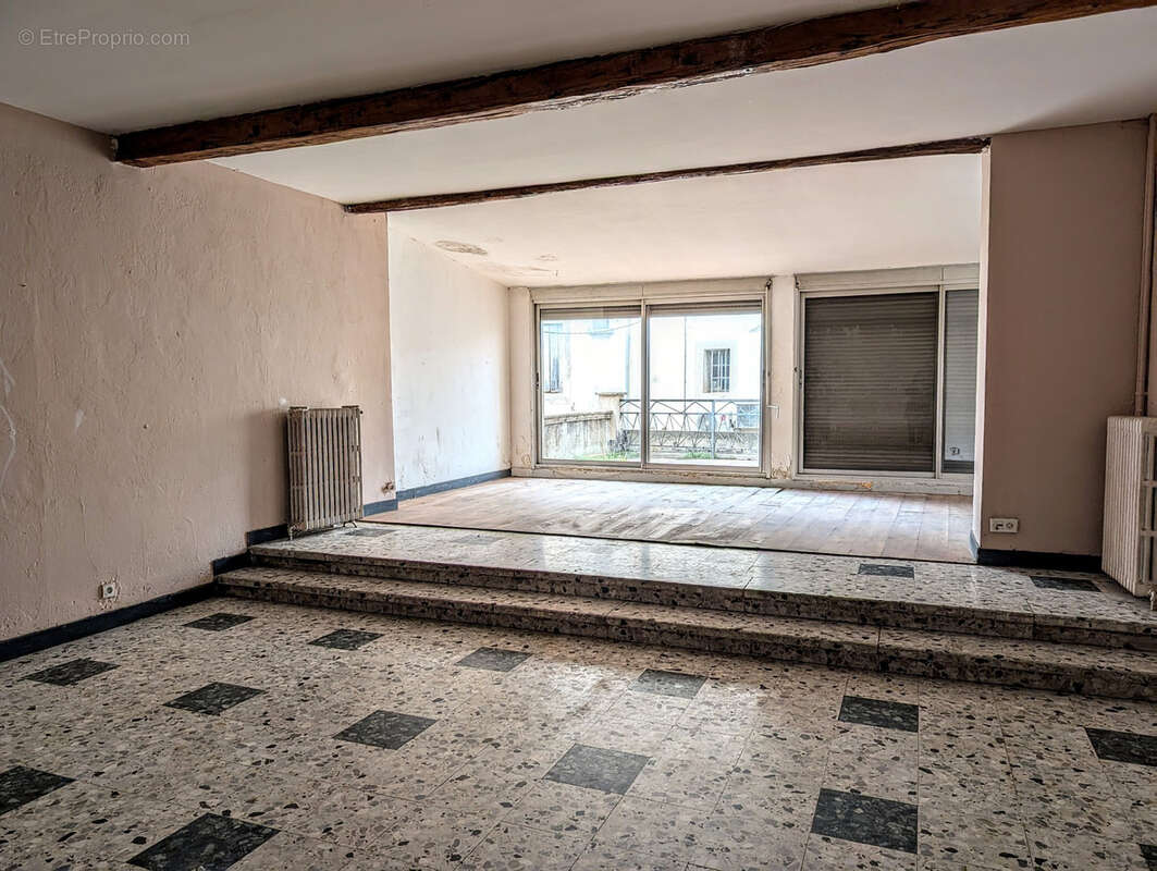 Appartement à LEZIGNAN-CORBIERES