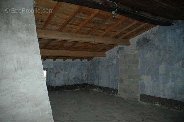 Commerce à SAINT-HIPPOLYTE-DU-FORT