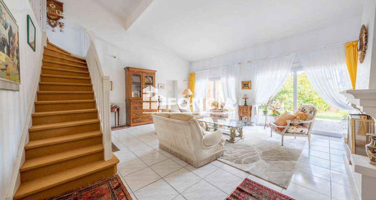 Maison à VILLENAVE-D&#039;ORNON