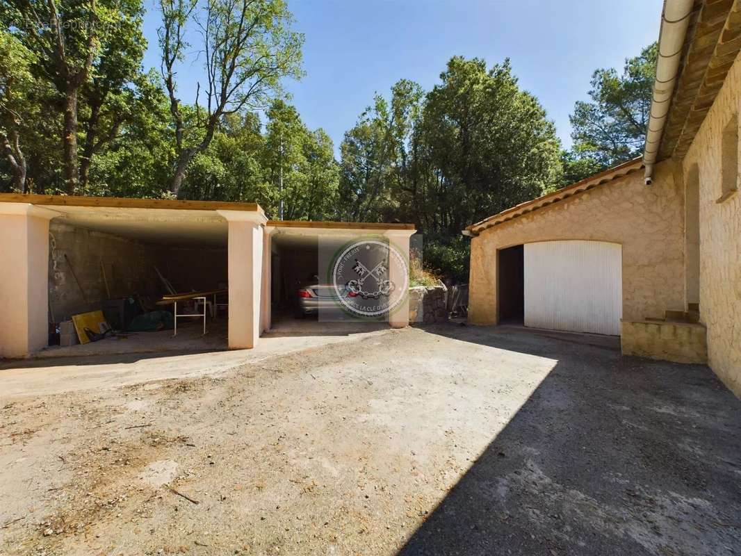 Maison à MONTAUROUX