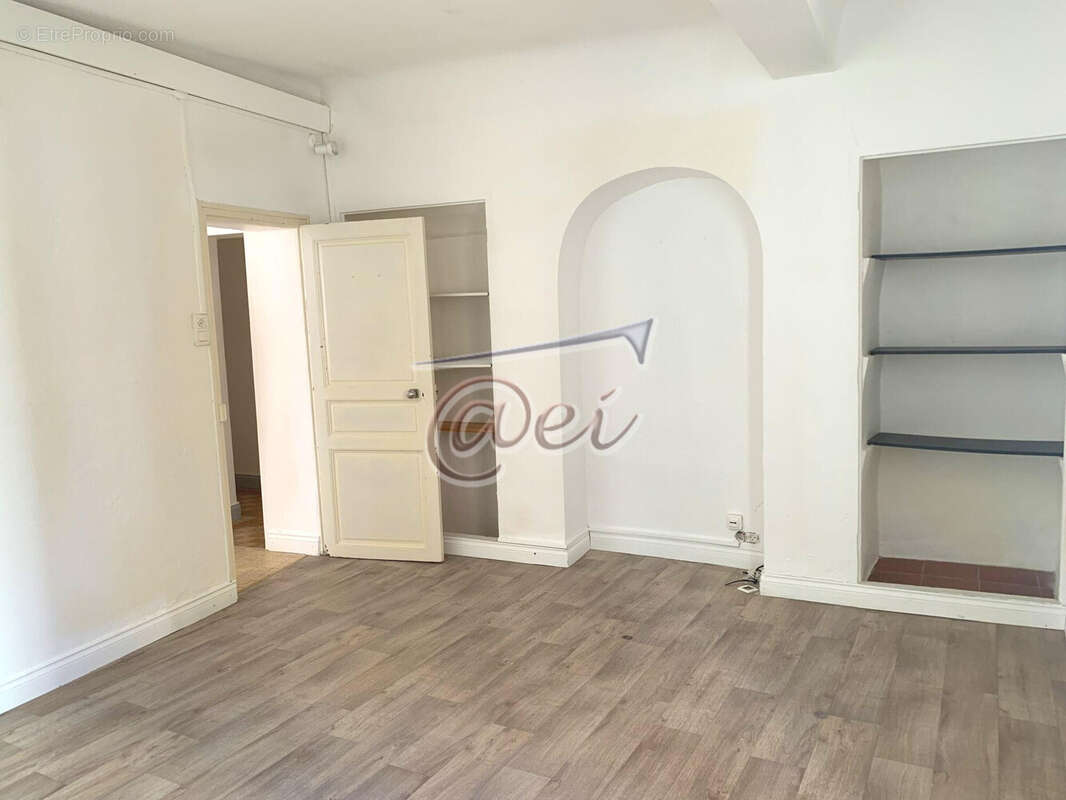 Appartement à SAINT-MAXIMIN-LA-SAINTE-BAUME