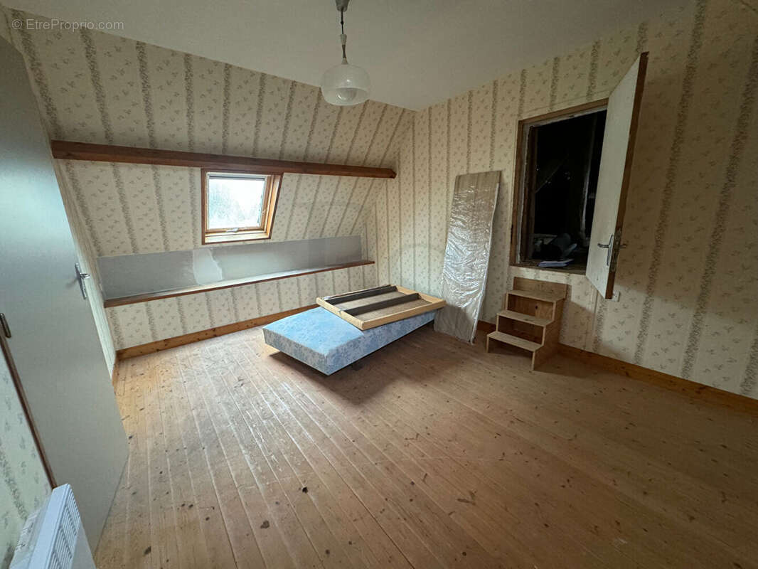 Maison à SAINT-BOMER-LES-FORGES