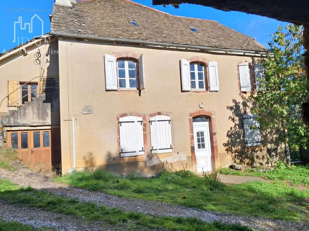 Maison à SAINT-PIERRE-DE-NOGARET