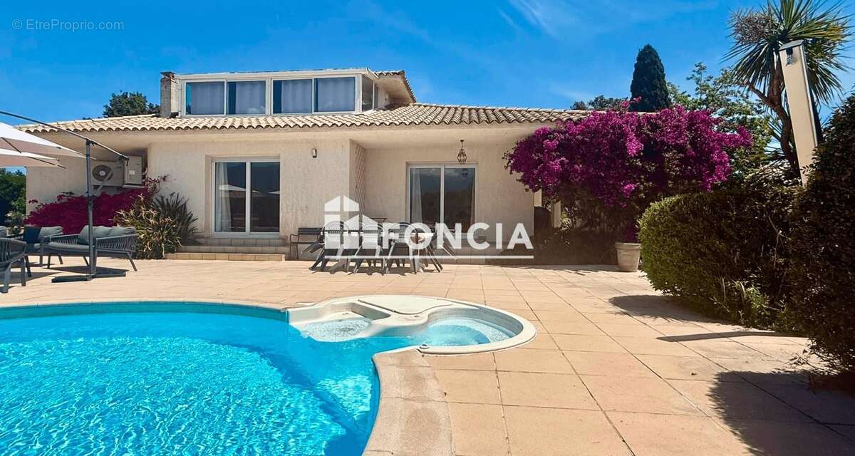 Entre mer et montagne, élégante villa T5 de 167 m² avec piscine sur 2 722 m² de terrain constructible - photo 2
