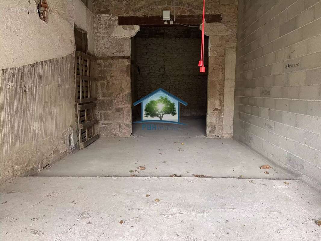 Commerce à DUNIERES