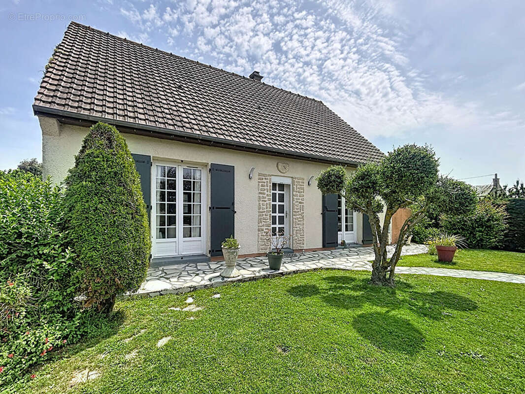 Maison à LION-SUR-MER