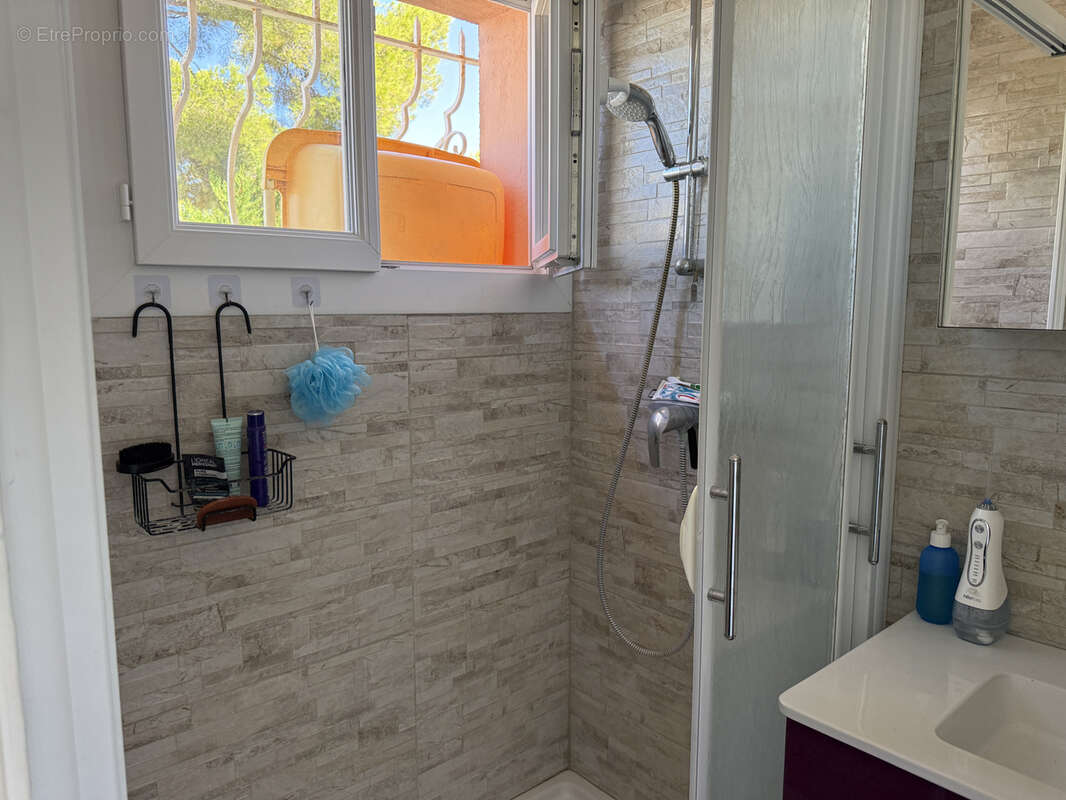 Maison à ROQUEBRUNE-SUR-ARGENS