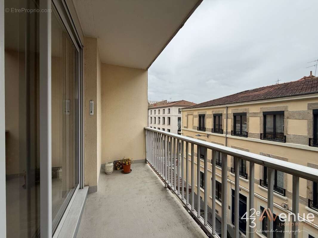 Appartement à SAINT-ETIENNE