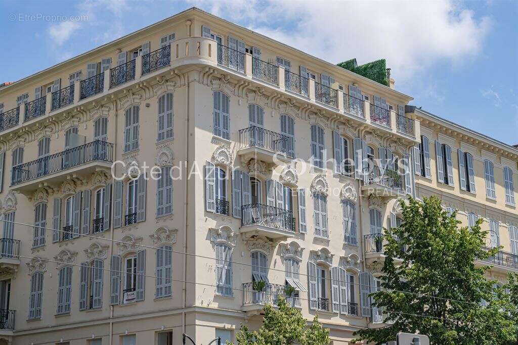Nice Jean Médecin - Appartement 3 pièces rénové avec balcon en centre-ville - photo 15