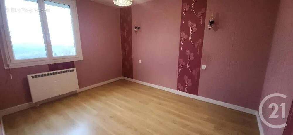 Maison 105 m² à Pleaux  - photo 7
