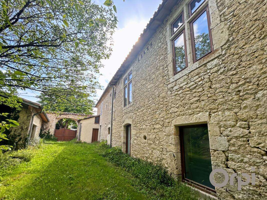 Maison à SAINT-CLAR