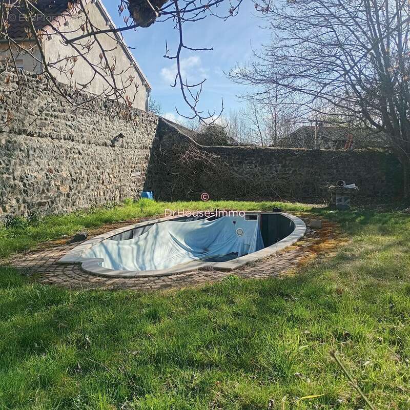 Maison à COUBON
