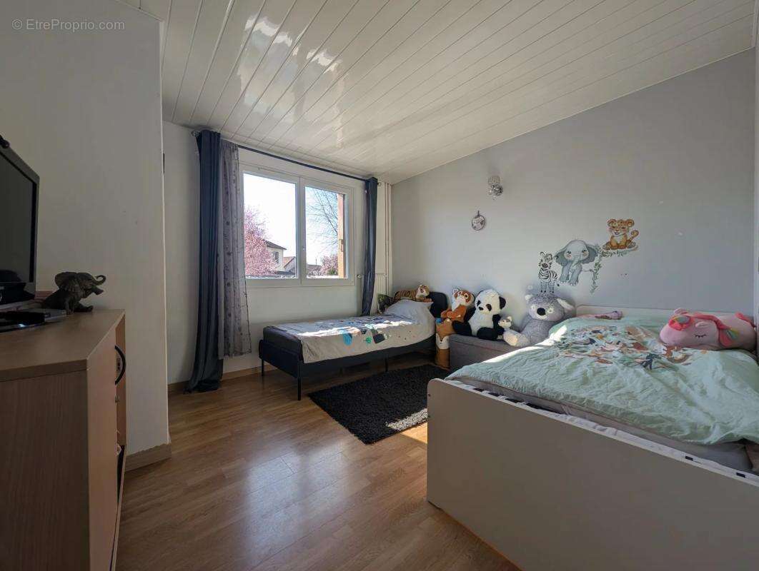 Appartement à LES CLAYES-SOUS-BOIS