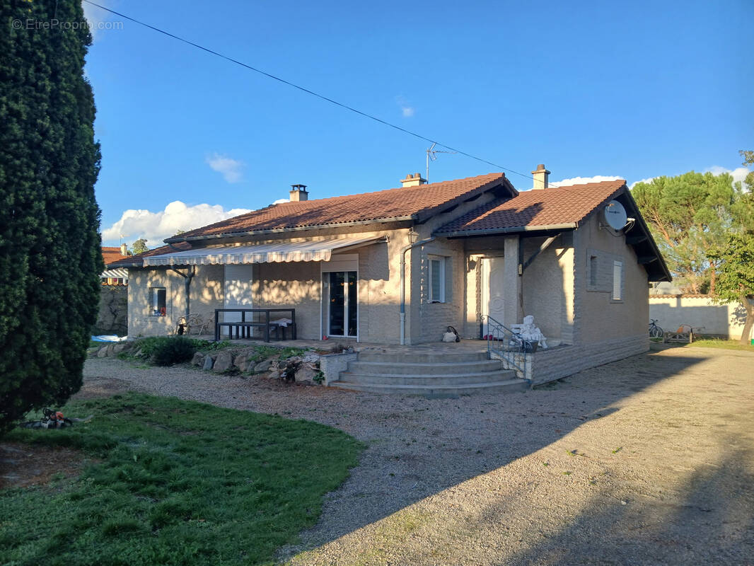Maison à SAVIGNEUX
