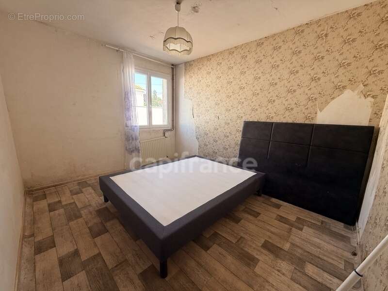 Maison Plain Pied - 4 chambres - 2 Garages - Jardin clos  SAINT JEAN DE LIVERSAY - photo 8