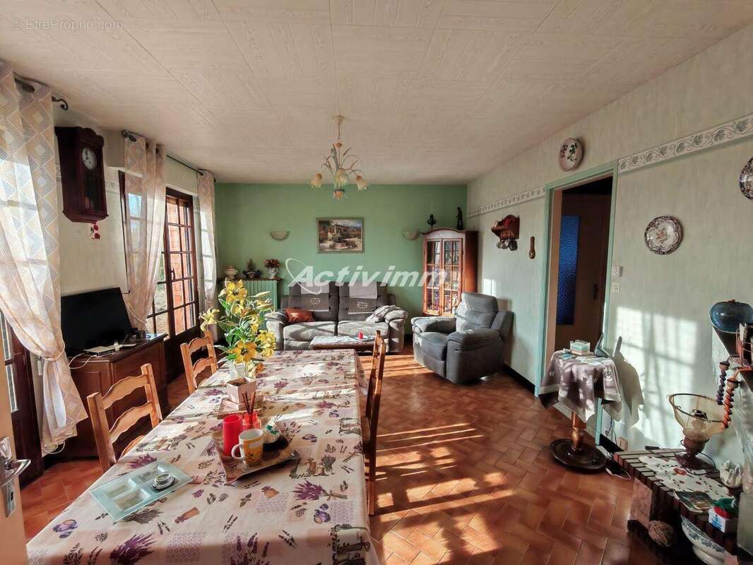 4288 3 - Maison à HESDIN